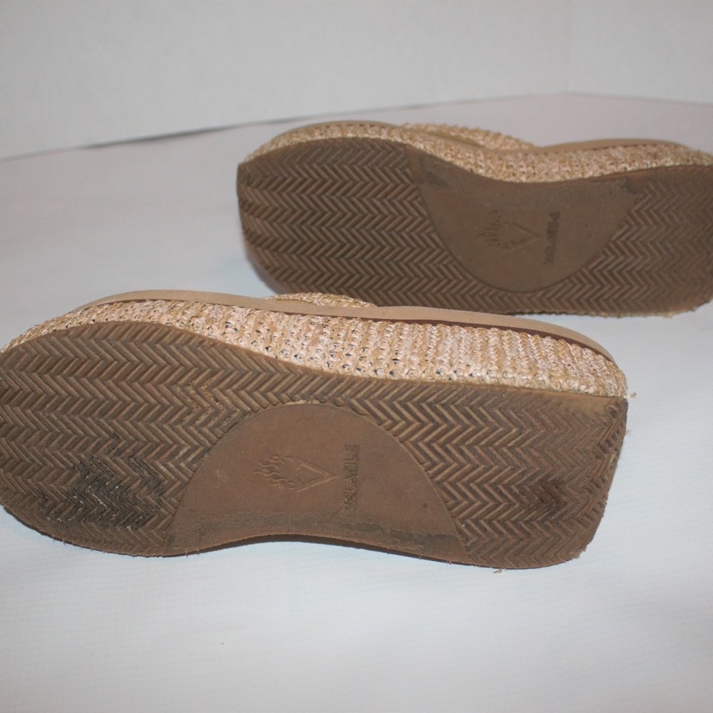 Volatile Flip-flop - Picture 5 of 6